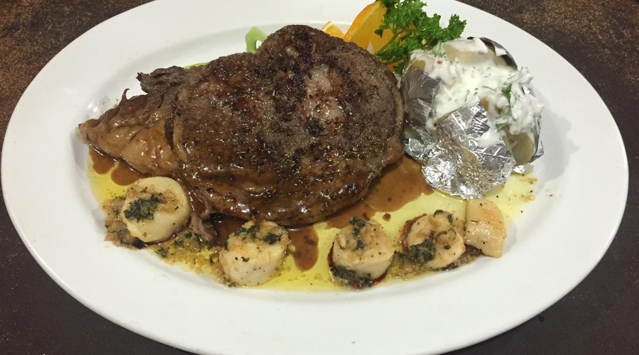 Rib Eye with Scallops