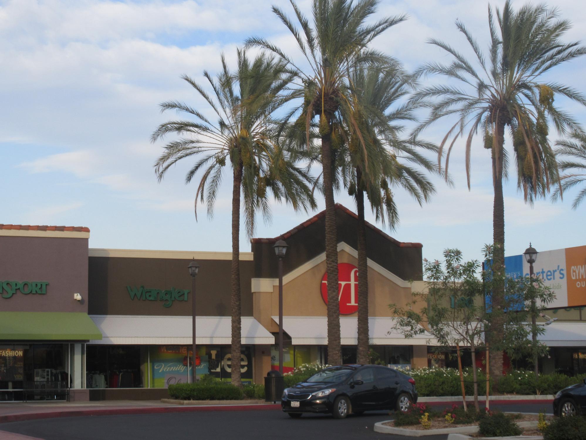 bath and body works outlet lake elsinore