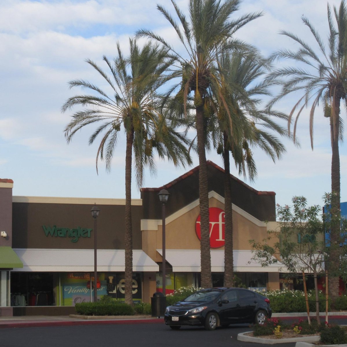 nike store in lake elsinore