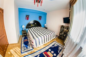 Room & Suite