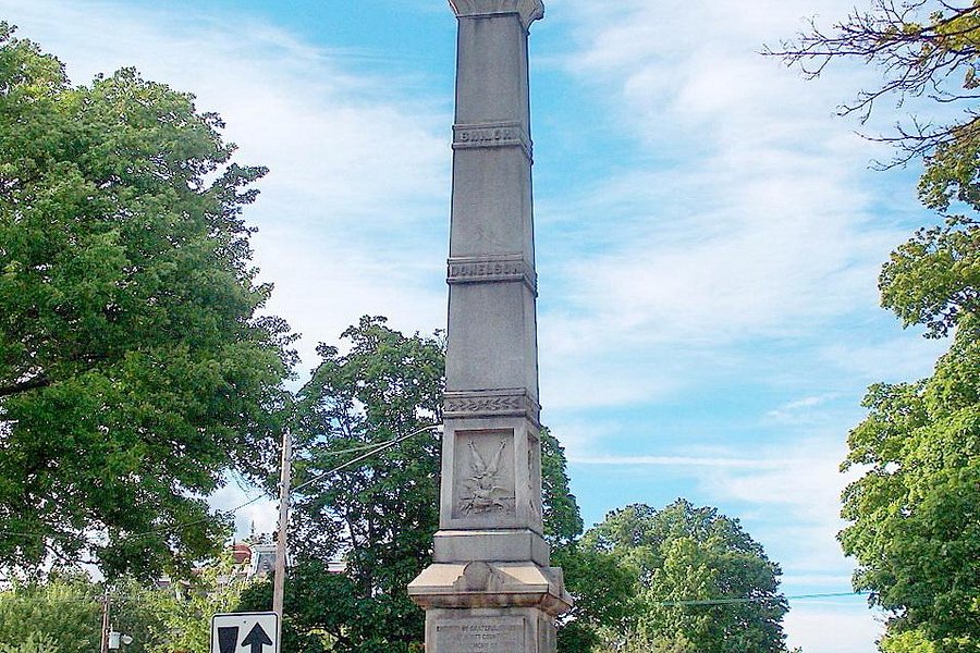 Soldier's Monument image