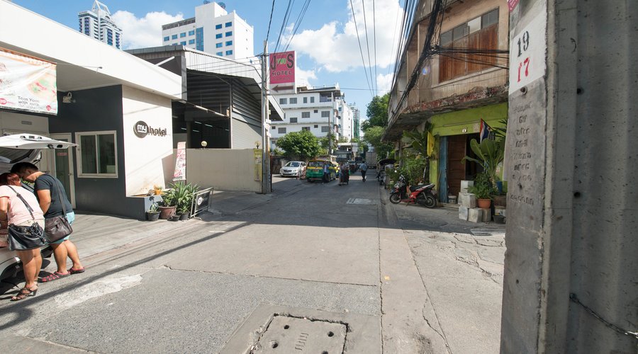 Street at the myhotel Pratunam