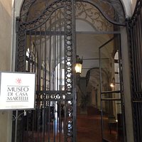 入り口。開いている日はこんな感じです。