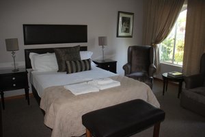 Room & Suite