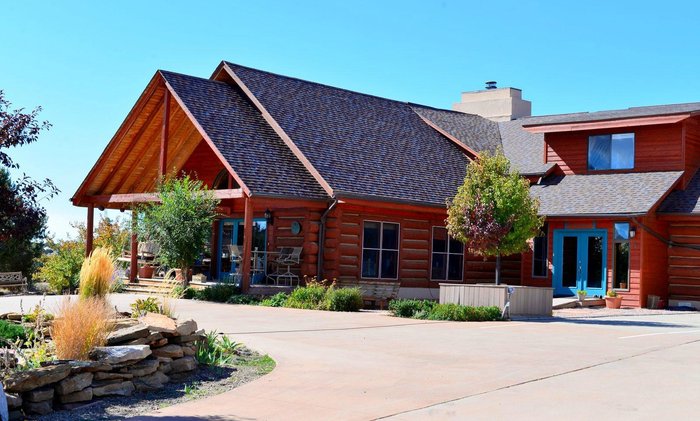 SOPHIA RETREAT & EVENT CENTER - Prices & Hotel Reviews (Colorado/Dolores)