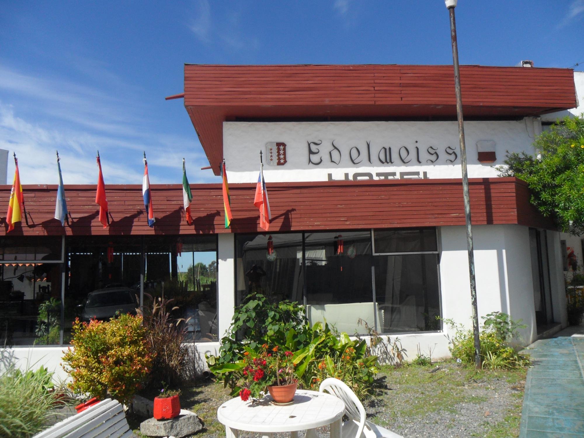 Hosteria Edelweiss Salud & SPA (Baradero) - 호텔 리뷰
