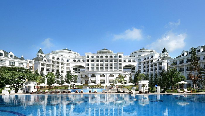 Immerse in  the best Luxury international hotel brands in Vietnam: Vinpearl