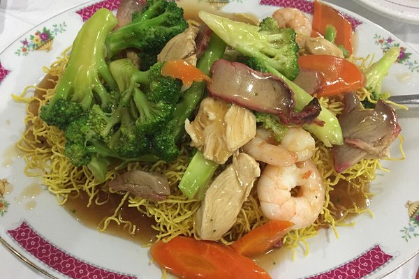 House Special Chow Mein ?w=600&h=400&s=1