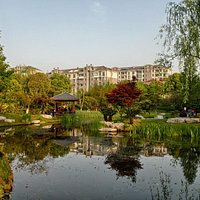 Xinzhuang Park lake