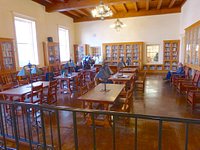 https://dynamic-media-cdn.tripadvisor.com/media/photo-o/09/78/10/a5/santa-fe-public-library.jpg?w=200&h=-1&s=1