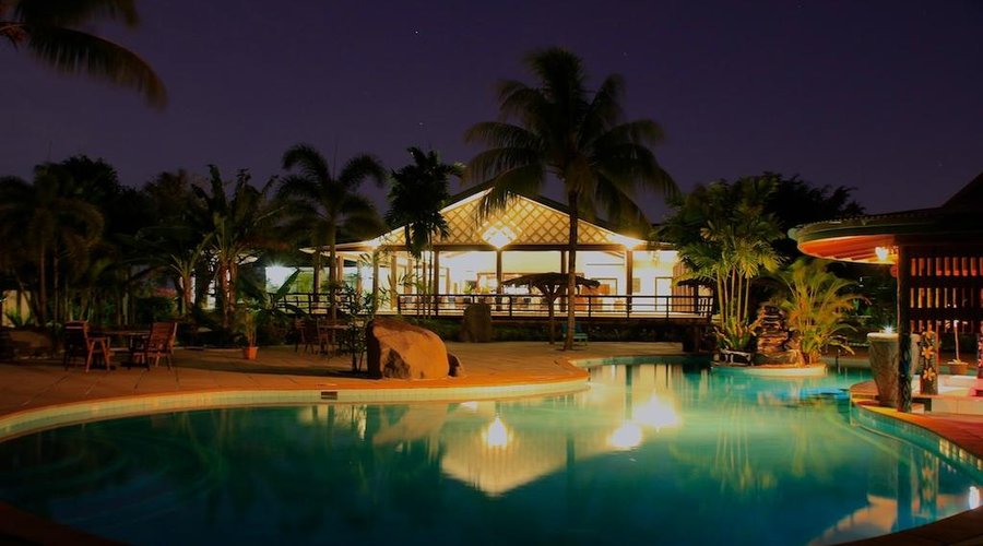 Swim under the stars Amoa Resort Savaii
