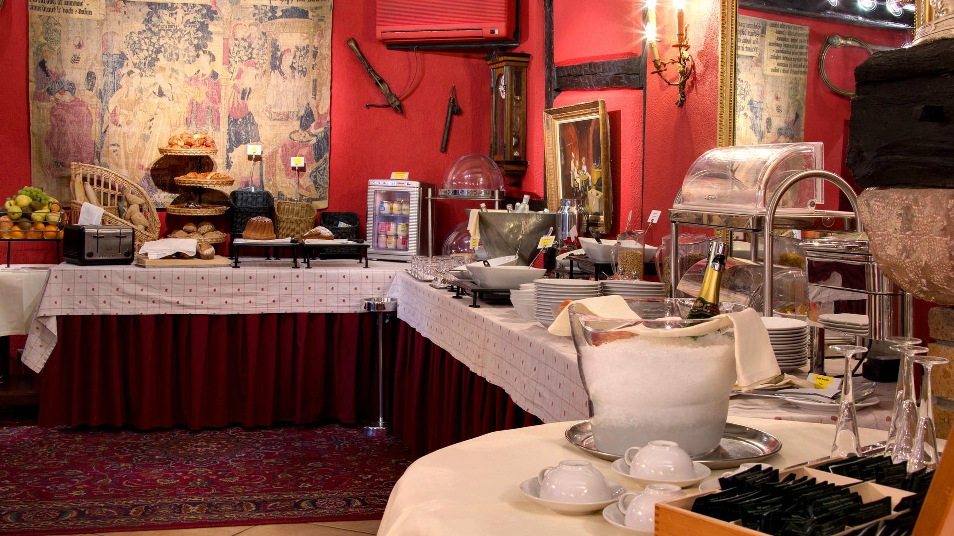 Hotel photo 4 of Hostellerie le Marechal.