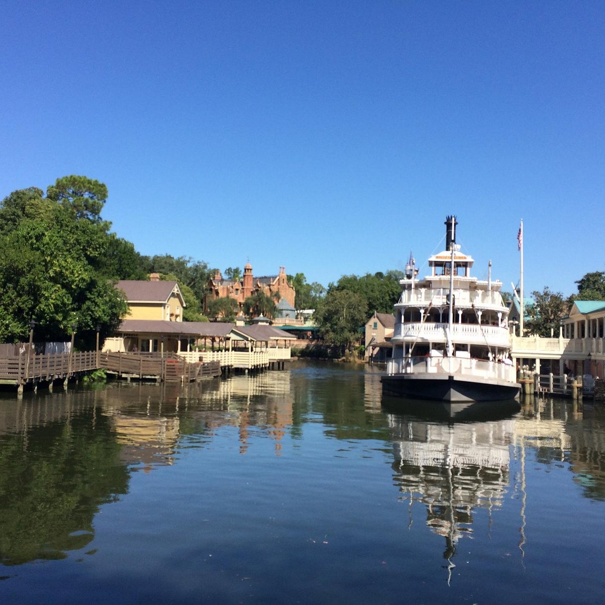 liberty square riverboat reviews