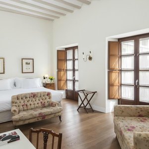 Hotel Amadeus, hotel in Seville