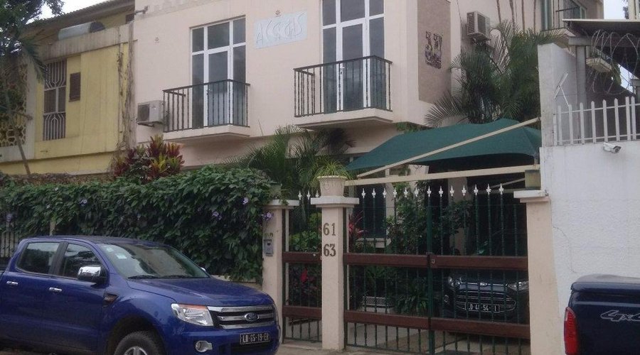 Accacias Street View