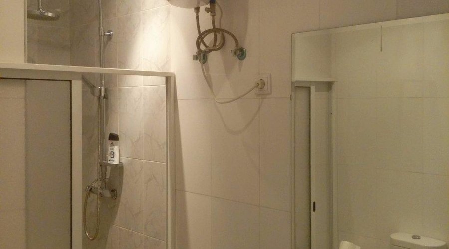 Accacias Bathroom