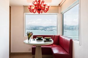 Room & Suite