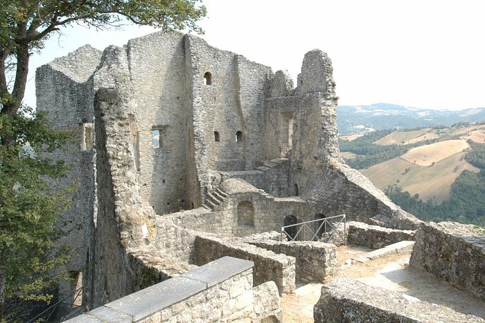 Rovine del Castello di Canossa