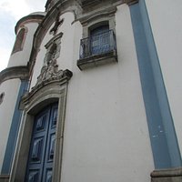 fica na descida da ladeira