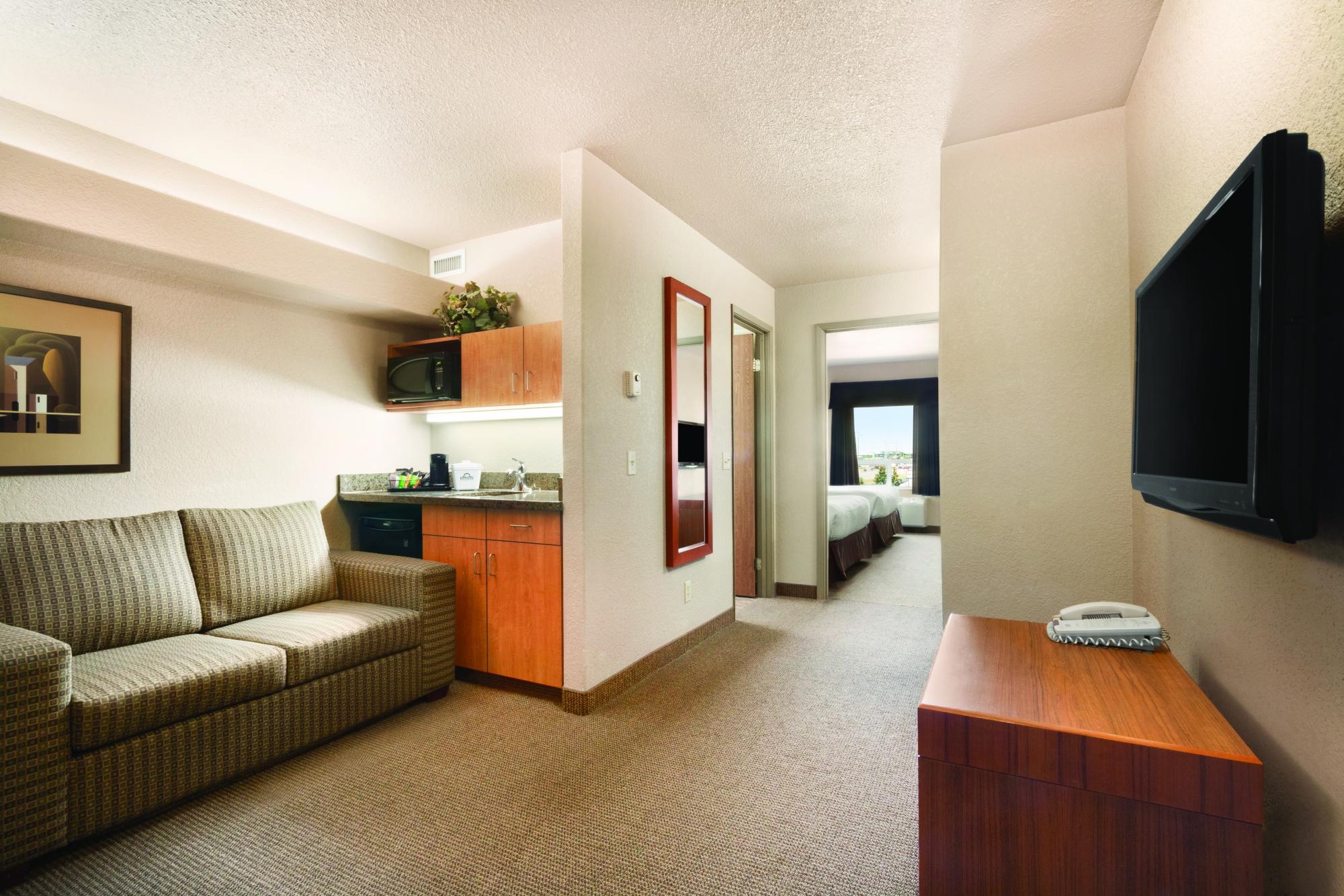 DAYS INN BY WYNDHAM CALGARY AIRPORT Updated 2024 Prices Hotel   Days Inn Calgary Airport 