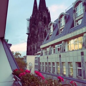 Balkonaussicht auf den Dom (Zimmer 4. Stock)