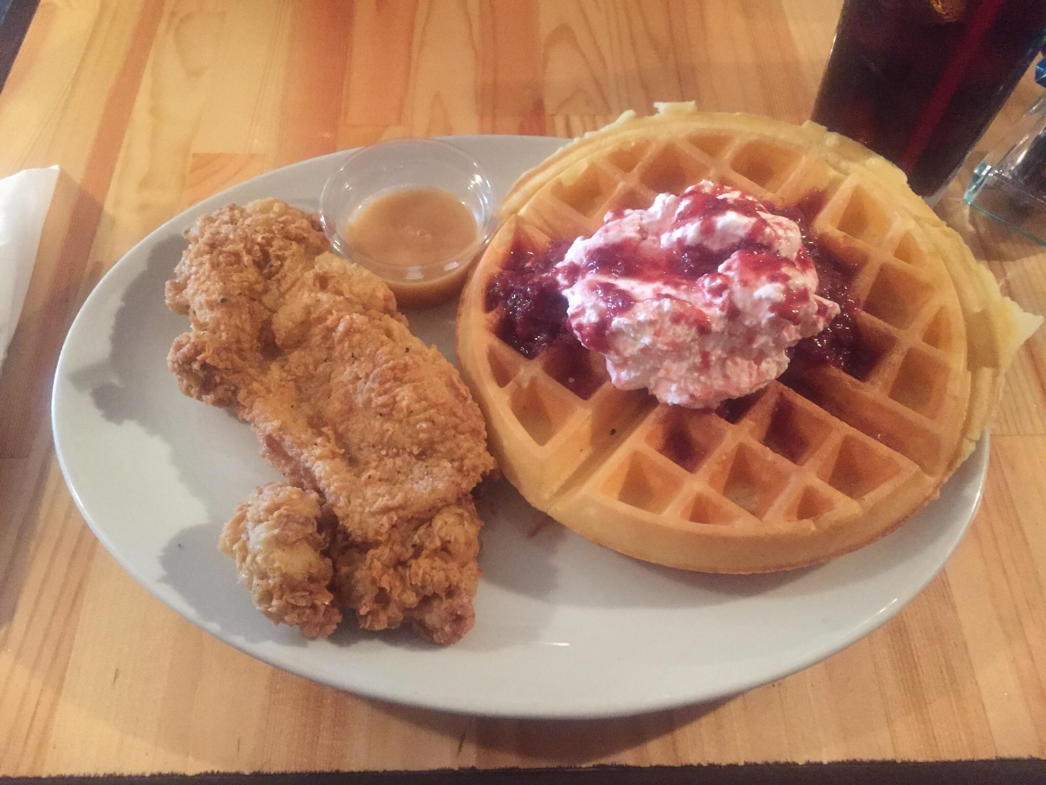CC's Chicken & Waffles (北谷町) の口コミ52件 - トリップ