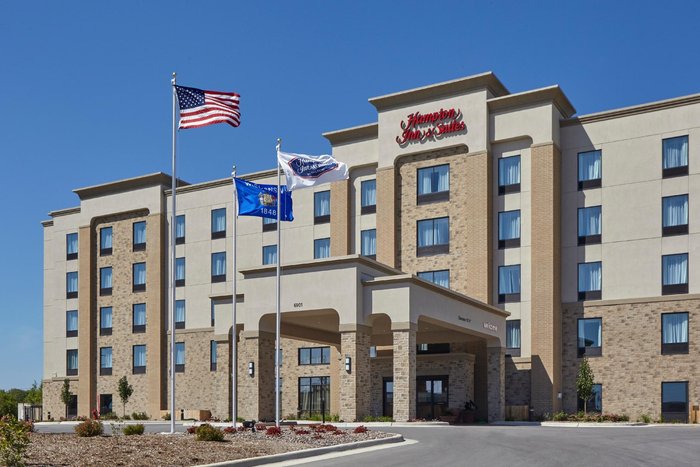 HAMPTON INN & SUITES MILWAUKEE/FRANKLIN - Updated 2024 Reviews, Photos ...