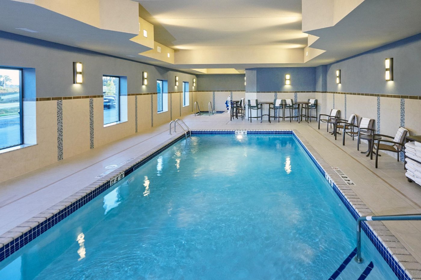 HAMPTON INN & SUITES MILWAUKEE/FRANKLIN $182 ($̶2̶2̶7̶) - Updated 2024 ...