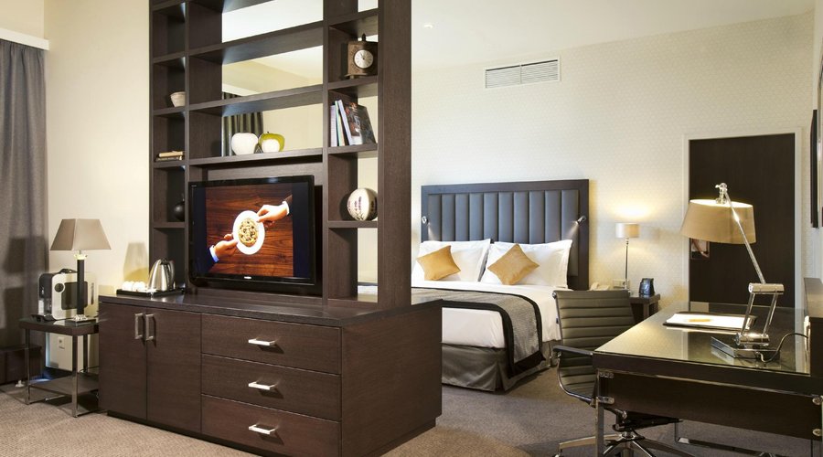 Deluxe Suite