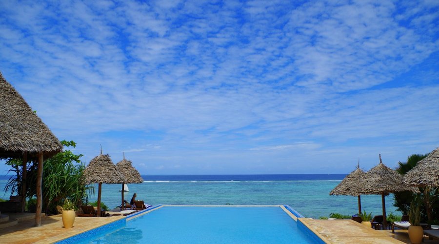 The amazing view from the pool