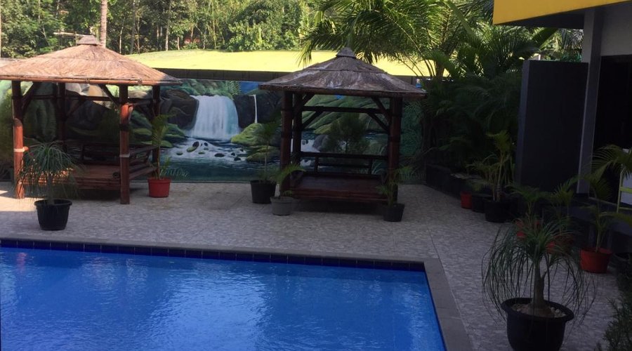 Membuka Pintu Belakang ... beginilah pemandangan yang ada