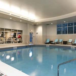 Everyone can enjoy themselves and feel refreshed at the indoor pool at the Residence Inn.