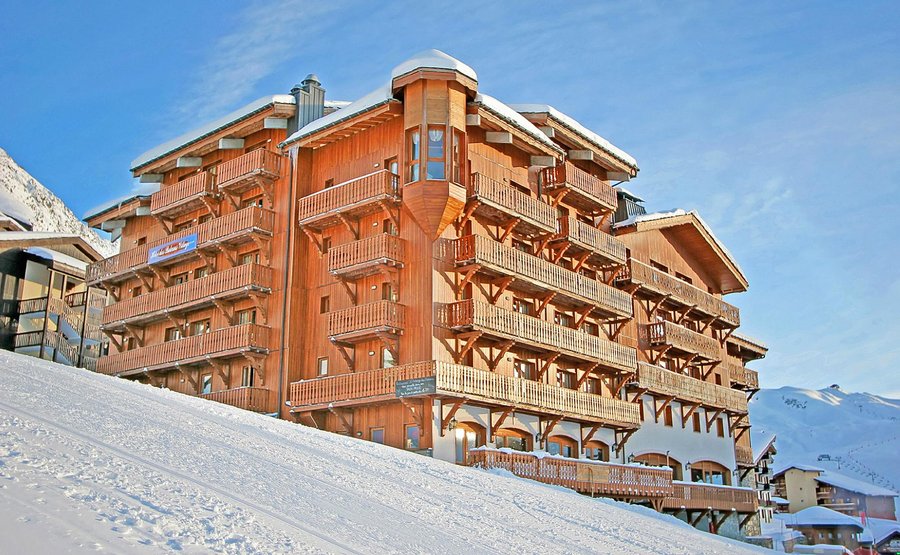 Hôtel Les Balcons Village à Belle Plagne - Vue depuis la piste de ski