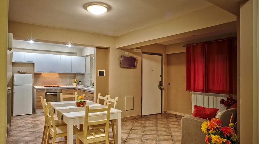 Salone con cucina appartamento Anita