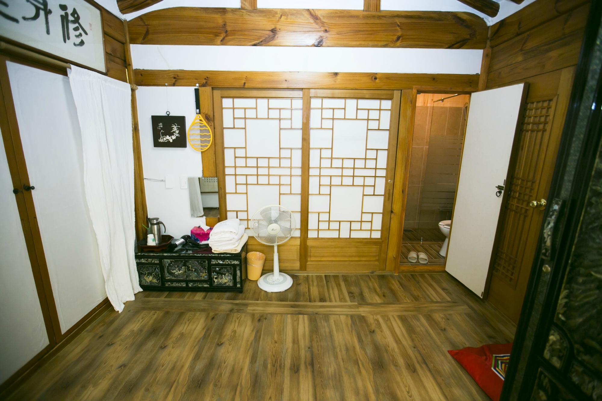 Hotel photo 6 of Bukchonmaru Hanok Guesthouse.