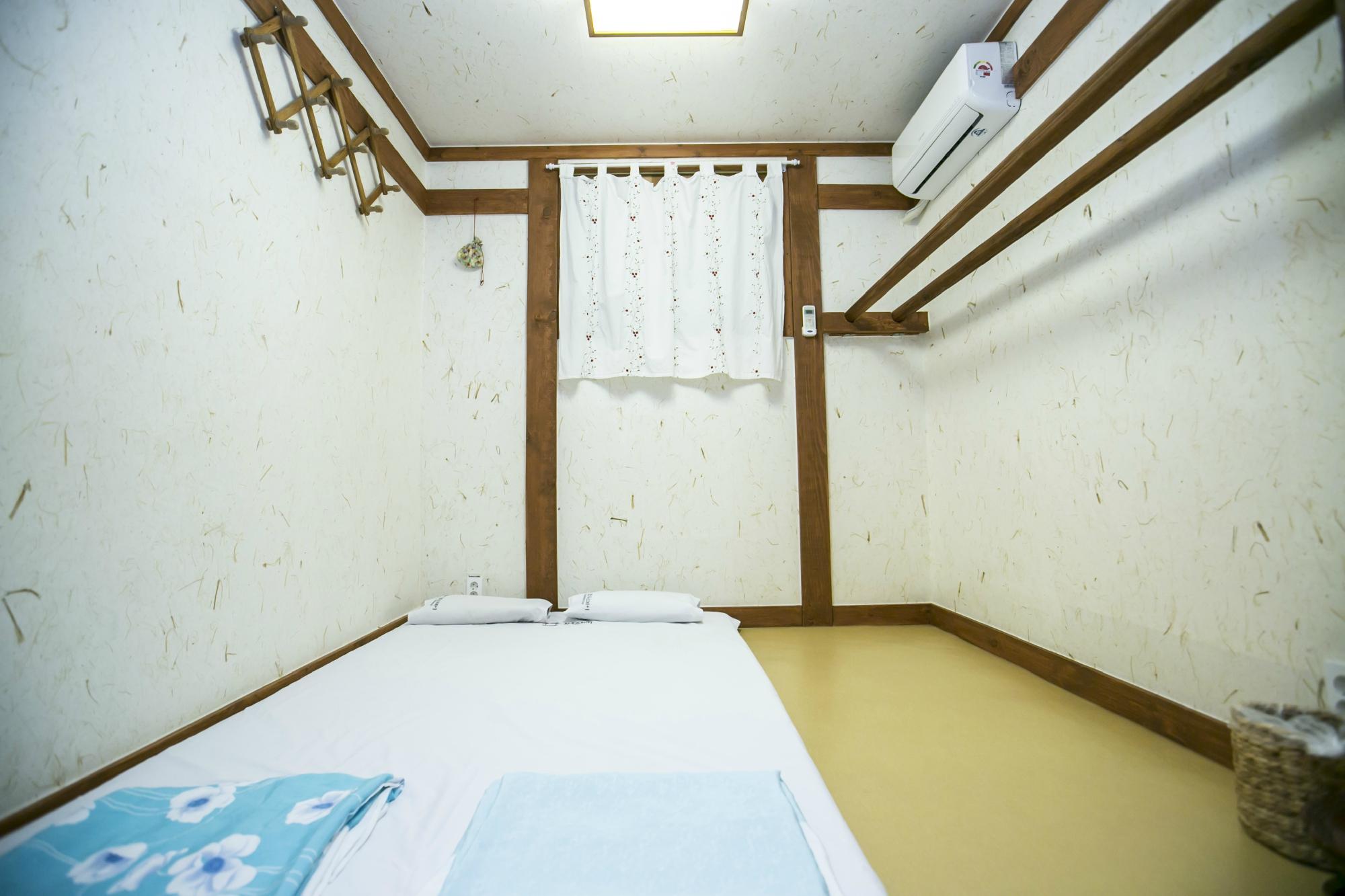 Hotel photo 2 of Bukchonmaru Hanok Guesthouse.