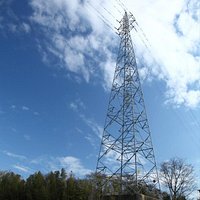 送電鉄塔(阿波市)も嵩上げしてある
