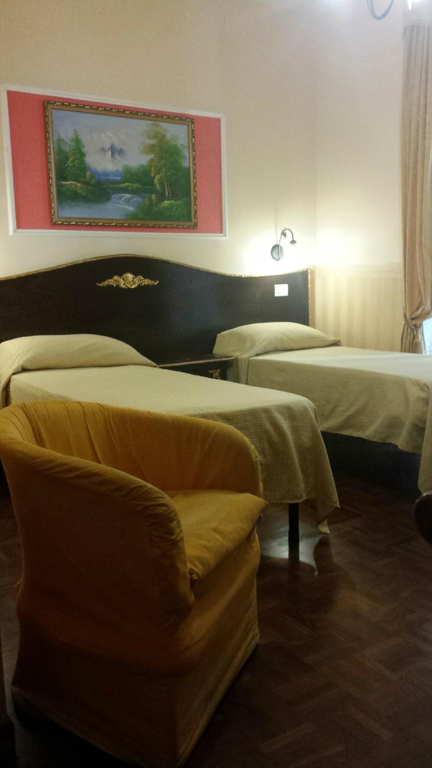 BED & BREAKFAST NAPOLI CENTRALE - Prices & B&B Reviews (Naples, Italy)