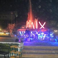 噴水前のライブ