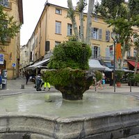 Fontaine des Neuf-Canons