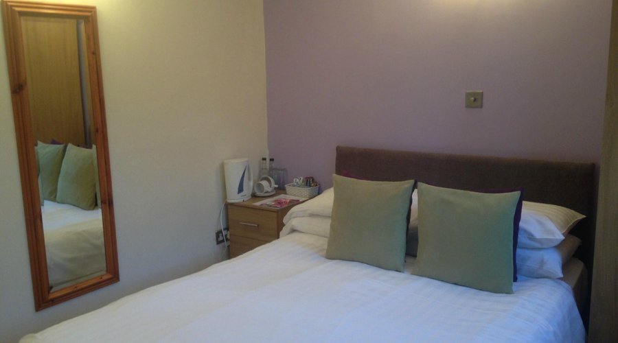 Double ensuite room
