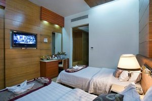Room & Suite