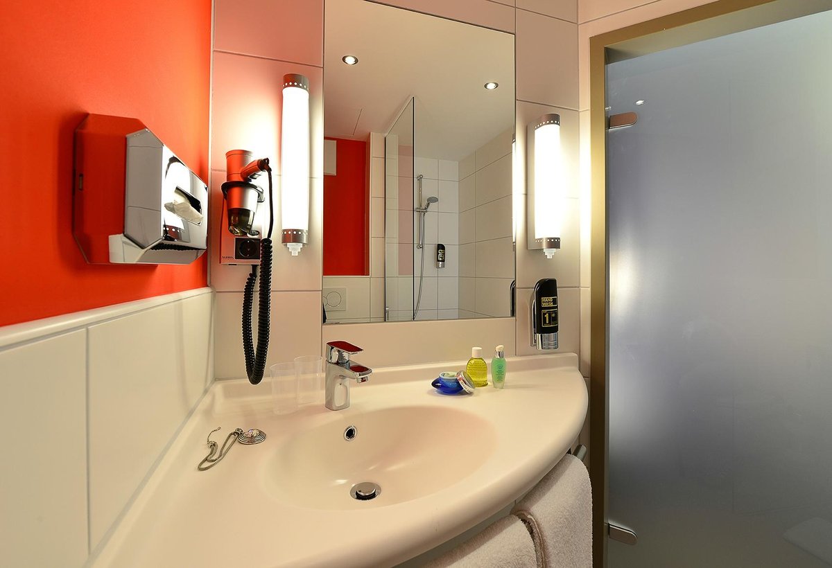 Ibis Muenchen City Ost Rooms: Pictures & Reviews - Tripadvisor