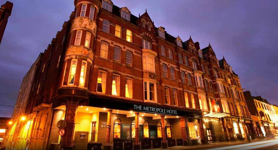 Metropole Exterior