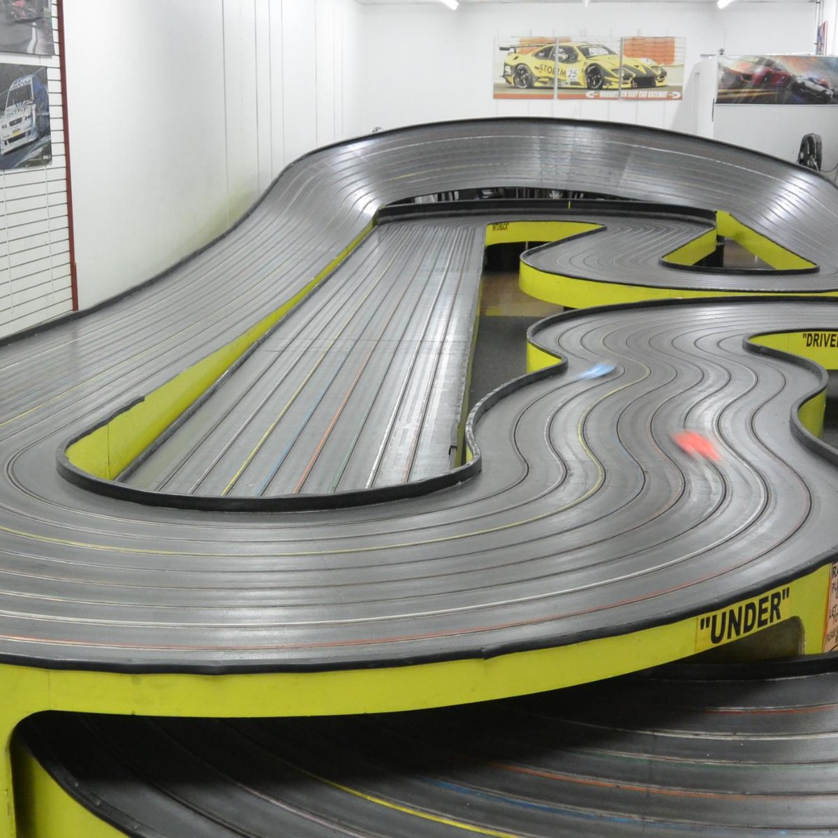 slot car race tracks