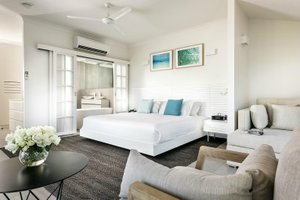 Room & Suite