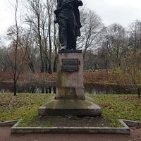 Памятник Александру Матросову