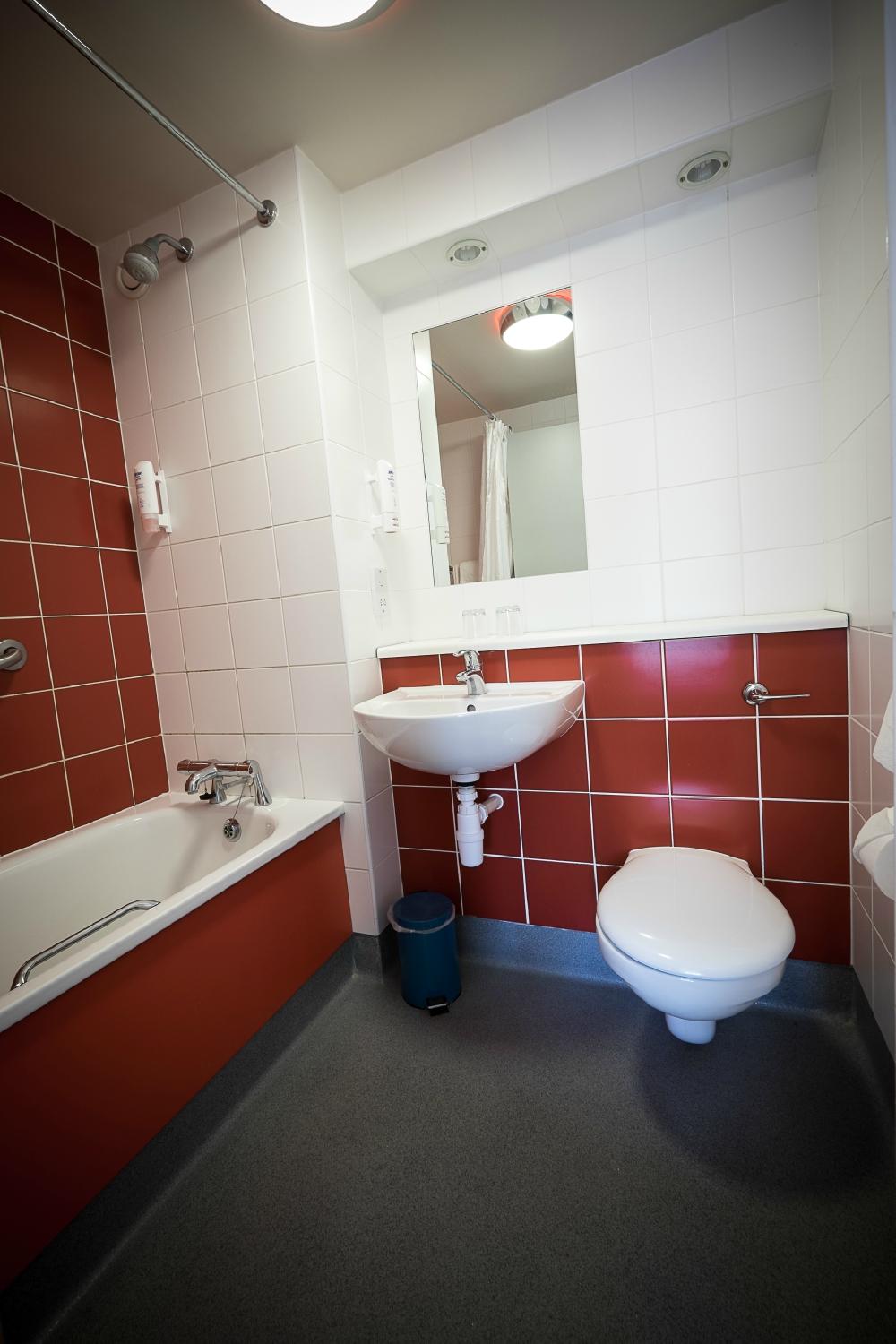 Hotel photo 6 of Travelodge Limerick.