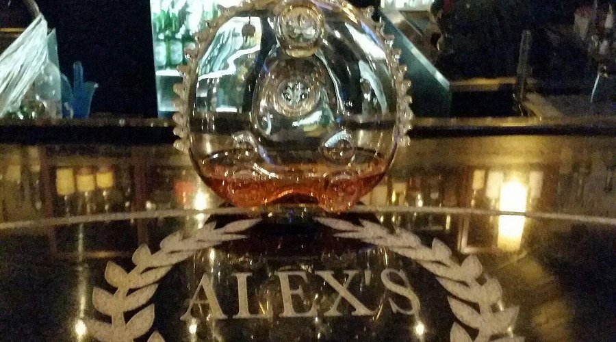 Alex's Bar & Grille
