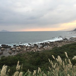 The Stunning Longdong Bay in Taiwan 